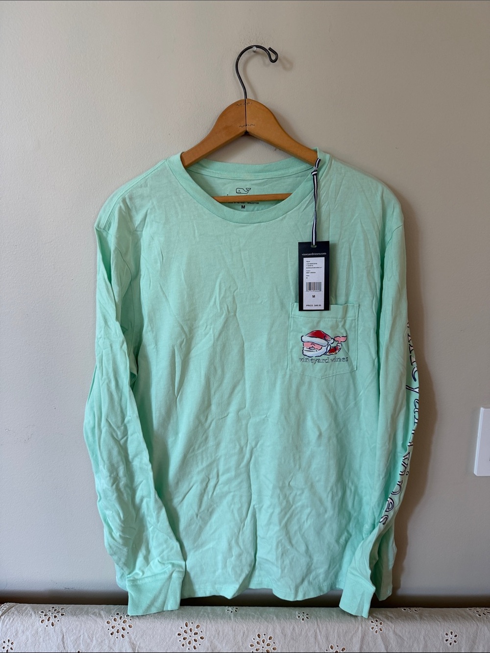 Vineyard Vines 🆕 NWT Mint Green Long-Sleeve Tee with Christmas Graphic Med
